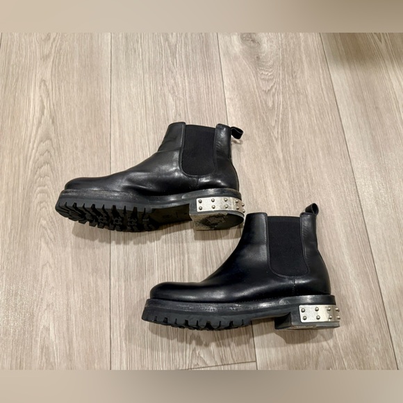 Alexander McQueen Black Leather Ankle Boots. 36. Gently Worn. - Picture 3 of 6